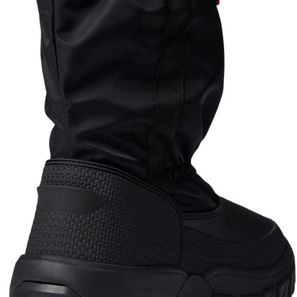 Hunter Wanderer Short Snow Boots for Women - Round Toe Silhouette - Picture 5 of 5